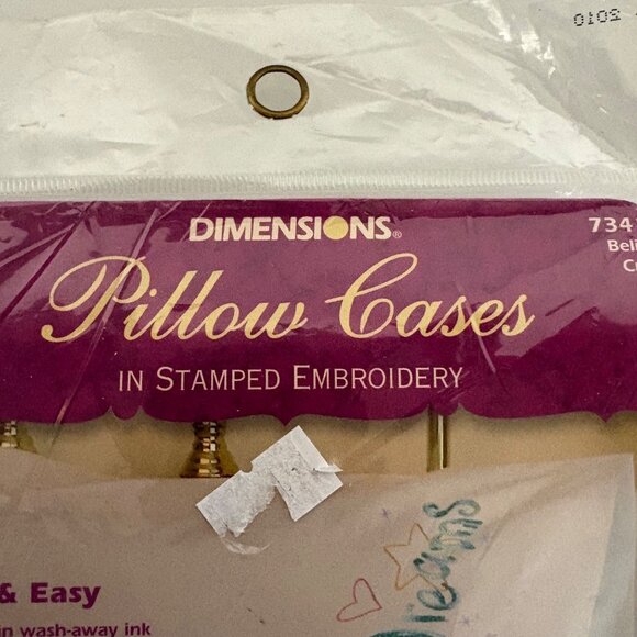 Dimensions Pillowcases Stamped Embroidery Set of 2 Believe In Your Dreams NEW - Picture 3 of 6